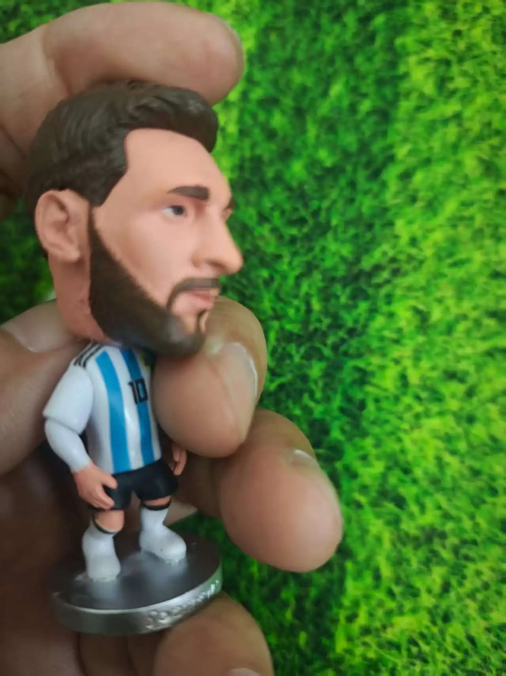 Boneco Jogador de Futebol em Resina 6,5cm — Enfeite para Carro Copa 2026