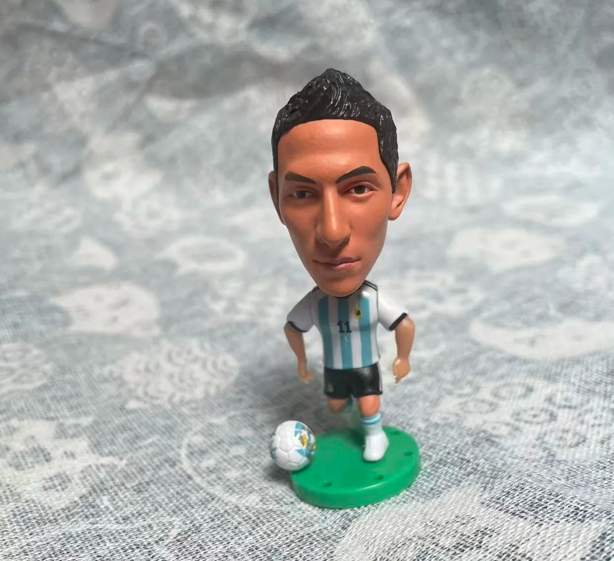 Boneco Jogador de Futebol em Resina 6,5cm — Enfeite para Carro Copa 2026