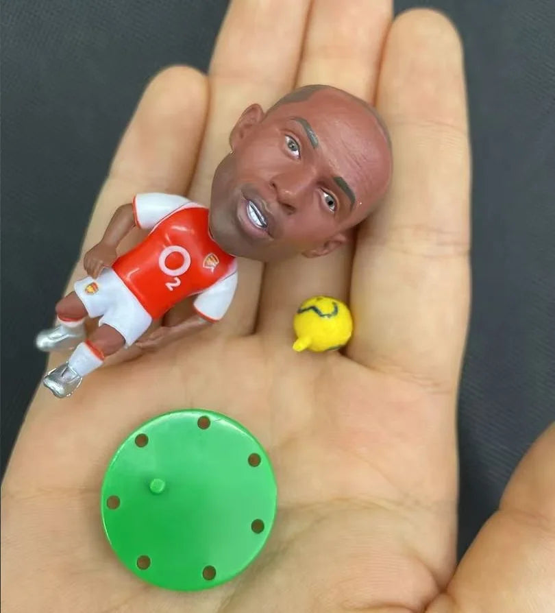 Boneco Jogador de Futebol em Resina 6,5cm — Enfeite para Carro Copa 2026