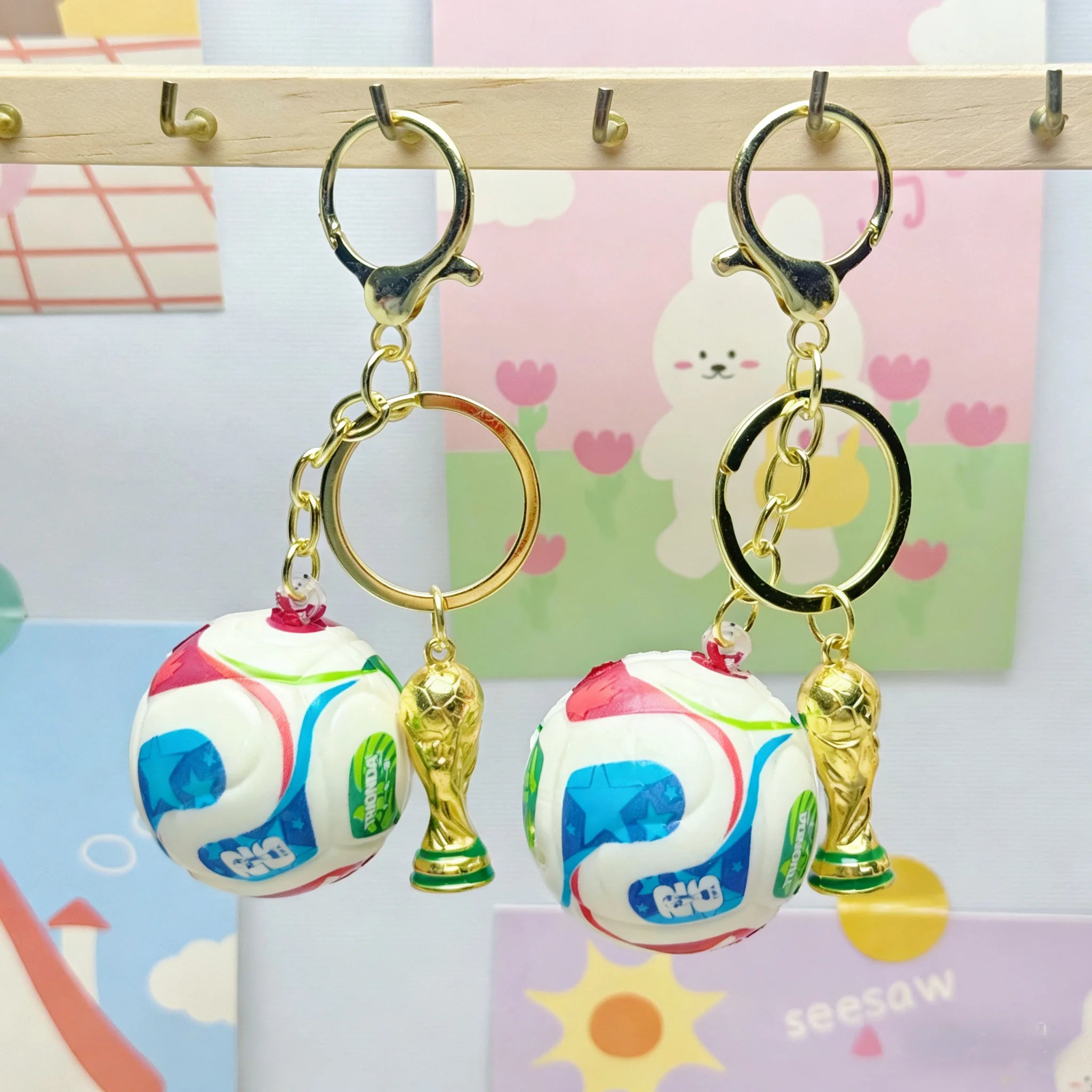 Chaveiro Bola de Futebol Copa 2026 — Troféu Miniatura para Fãs